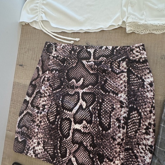 Skirt lot , bodycon size small / extra small pretty little thing, garage & SHEIN - Picture 7 of 9